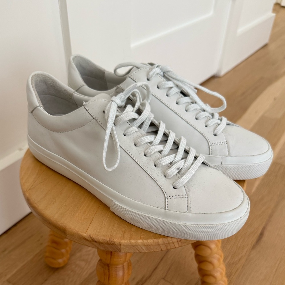 NEW Vince Men’s White Sneaker